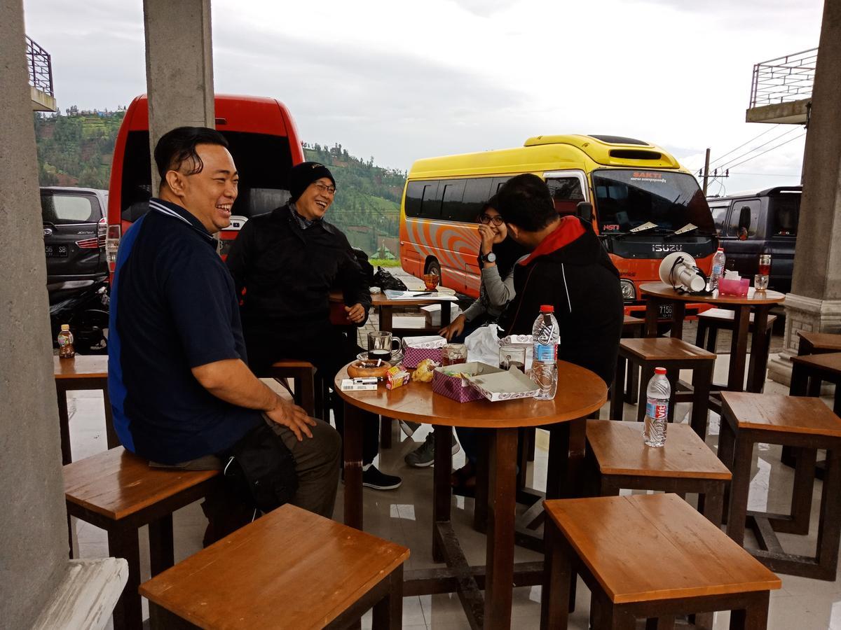 Bromo Backpacker Tosari Apartment ปาซูรูอัน ภายนอก รูปภาพ