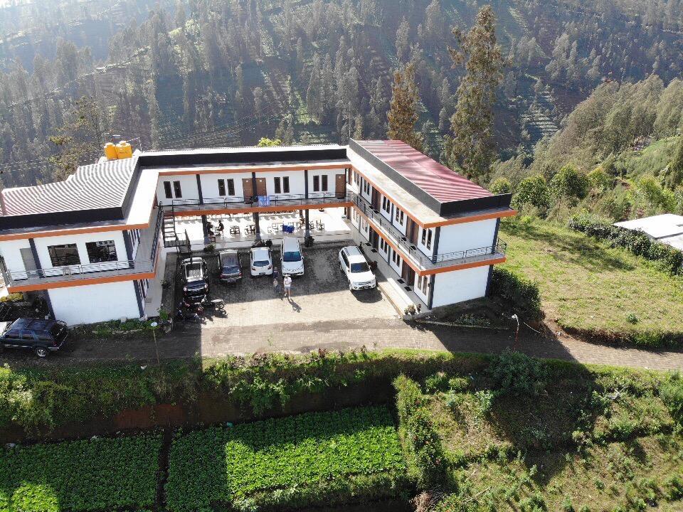 Bromo Backpacker Tosari Apartment ปาซูรูอัน ภายนอก รูปภาพ
